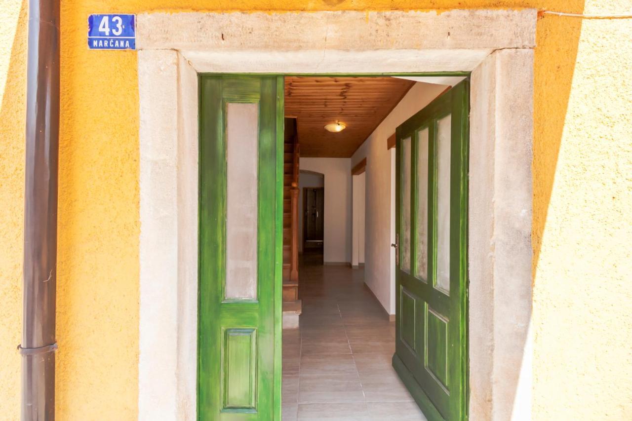 House Krizanic In Marcana, Istria, With 2 Apartments, Total 9 Guests Exteriör bild