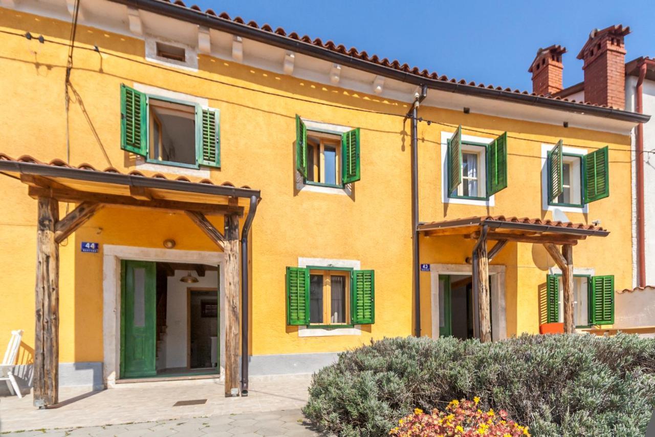 House Krizanic In Marcana, Istria, With 2 Apartments, Total 9 Guests Exteriör bild