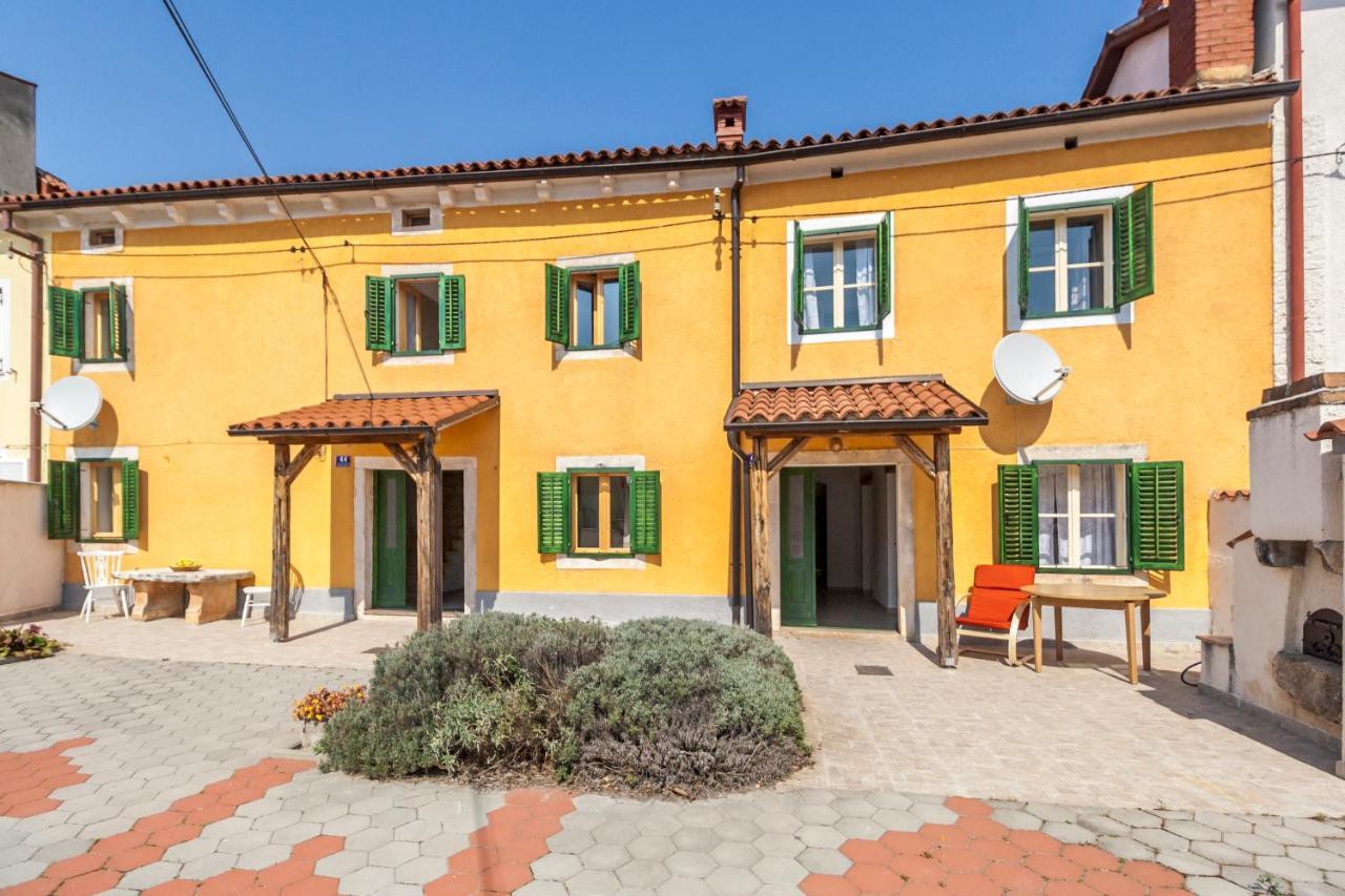 House Krizanic In Marcana, Istria, With 2 Apartments, Total 9 Guests Exteriör bild