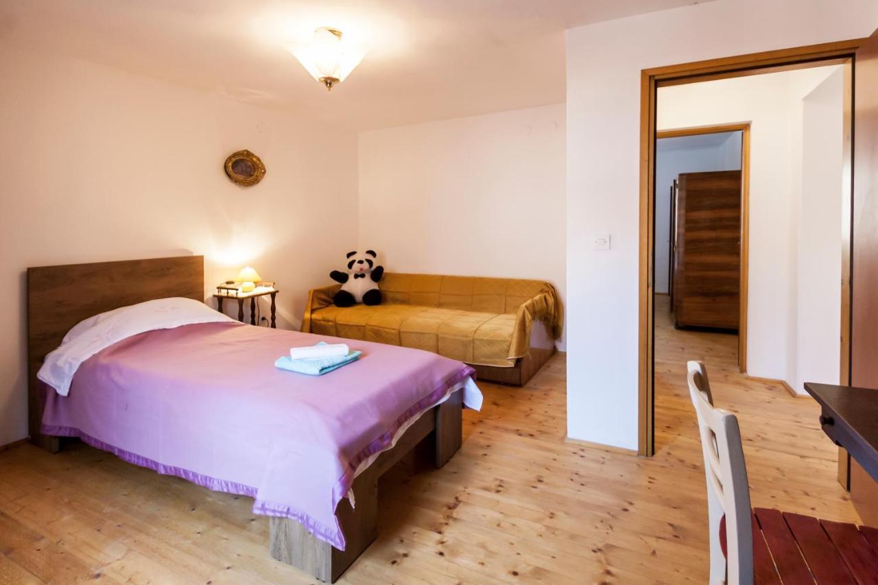 House Krizanic In Marcana, Istria, With 2 Apartments, Total 9 Guests Exteriör bild