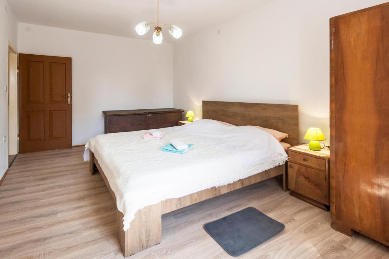 House Krizanic In Marcana, Istria, With 2 Apartments, Total 9 Guests Exteriör bild