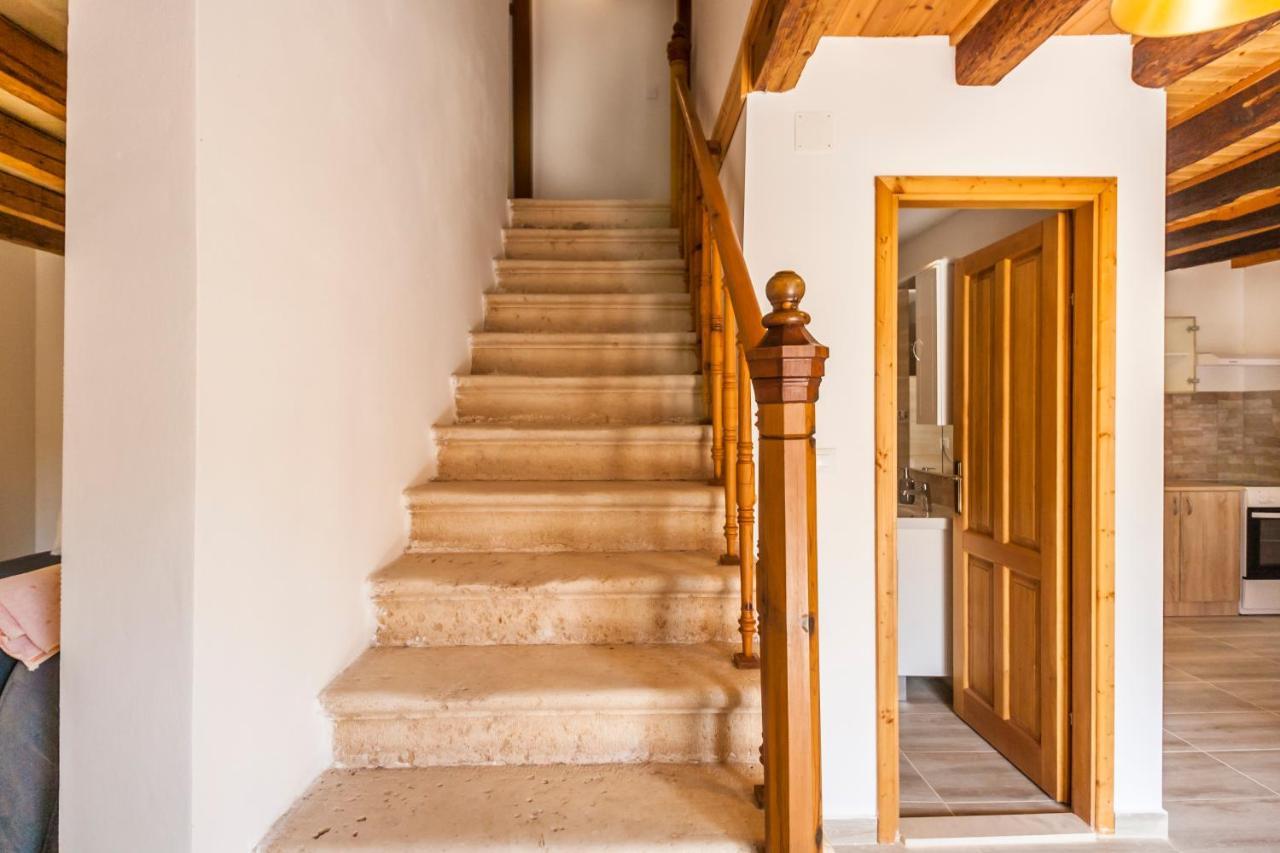 House Krizanic In Marcana, Istria, With 2 Apartments, Total 9 Guests Exteriör bild