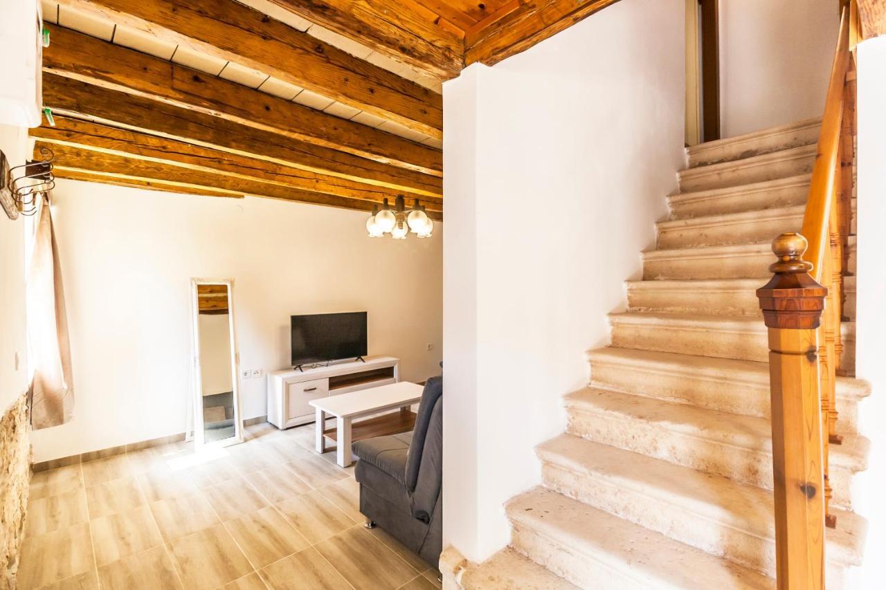House Krizanic In Marcana, Istria, With 2 Apartments, Total 9 Guests Exteriör bild